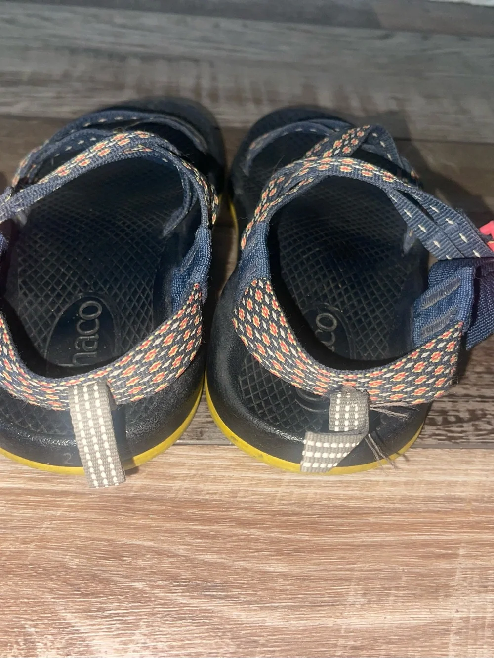 Chaco ZX/1 Ecotread Girls Kid's/Junior Sandals Black Yellow Crest Citrus Size 2